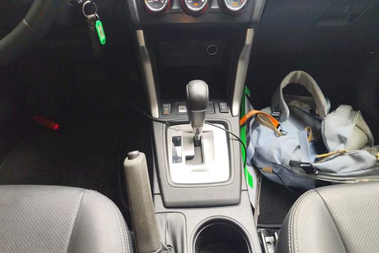 Used Subaru Forester 2013 2.0i Automatic Luxury Edition Gear Lever