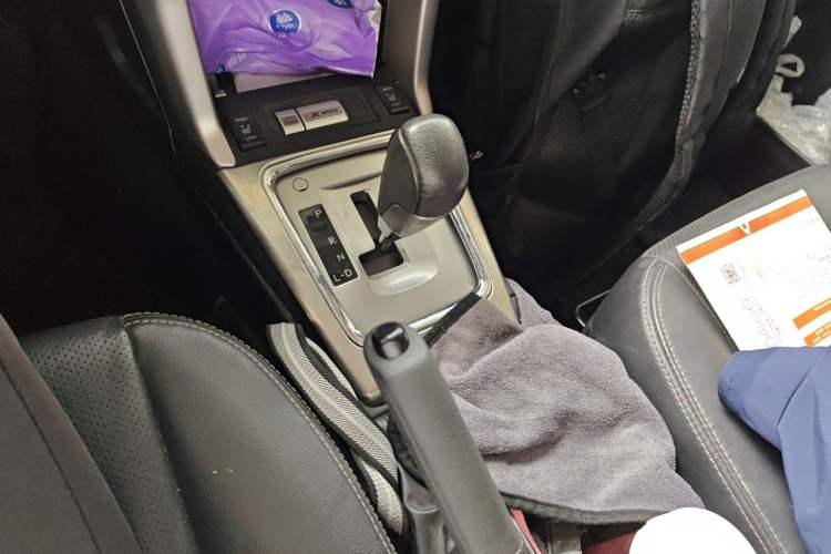 Used Subaru Forester 2013 2.5i Automatic Elite Navigation Edition Gear Lever