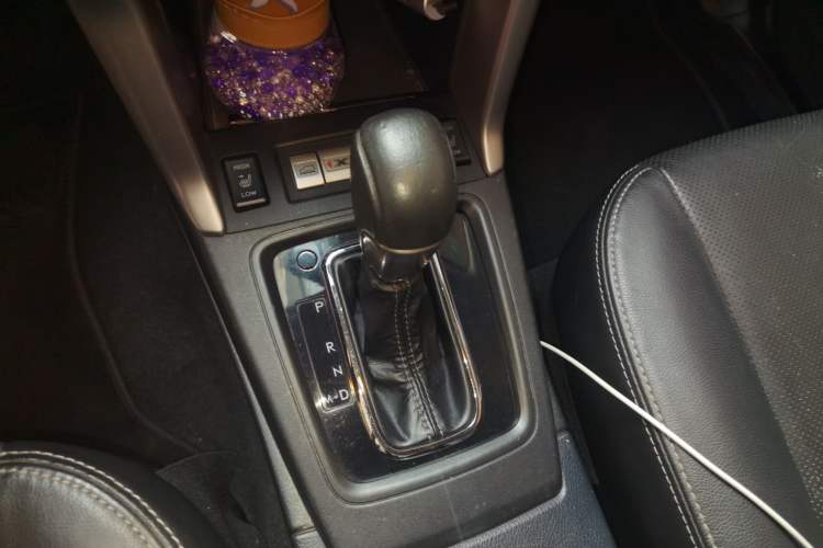 Used Subaru Forester 2013 2.5i Automatic Prestige Edition Gear Lever