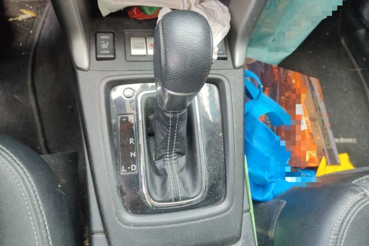 Used Subaru Forester 2013 2.5i Automatic Luxury Edition Gear Lever
