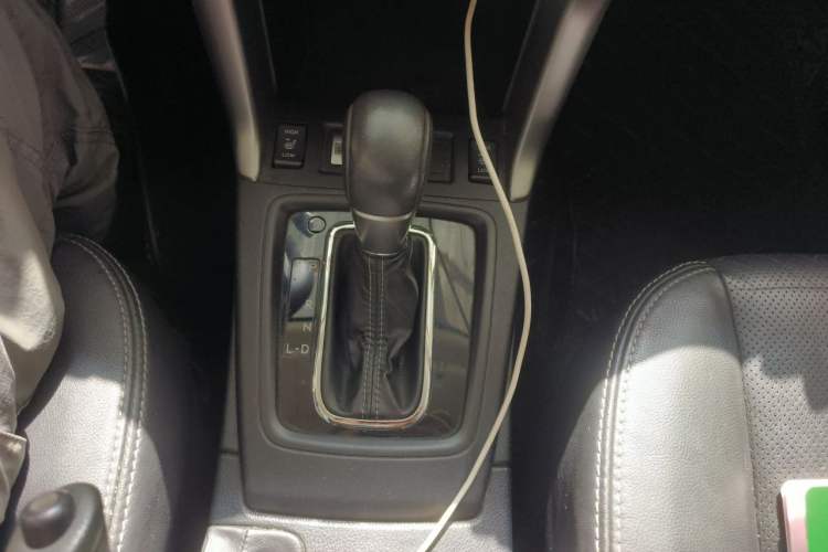 Used Subaru Forester 2013 2.5i Automatic Luxury Navigation Edition Gear Lever