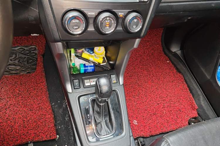 Used Subaru Forester 2013 2.5i Automatic Prestige Edition Gear Lever