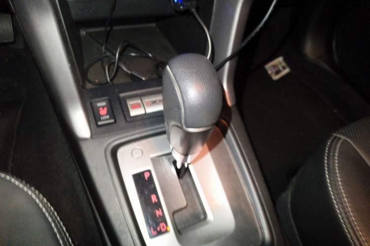 Used Subaru Forester 2013 2.0i Automatic Luxury Edition Gear Lever