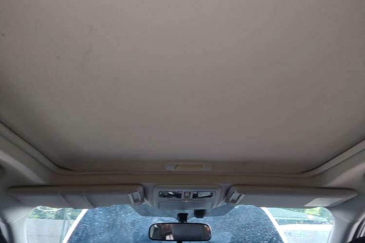 Used Subaru Forester 2013 2.5i Automatic Luxury Edition Headliner