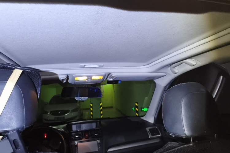 Used Subaru Forester 2013 2.5i Automatic Luxury Edition Headliner