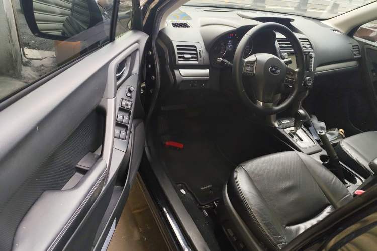 Used Subaru Forester 2013 2.0i Automatic Luxury Edition Interior 3