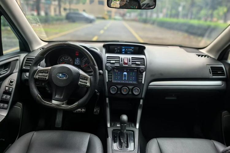 Used Subaru Forester 2013 2.5i Automatic Luxury Edition Interior 3
