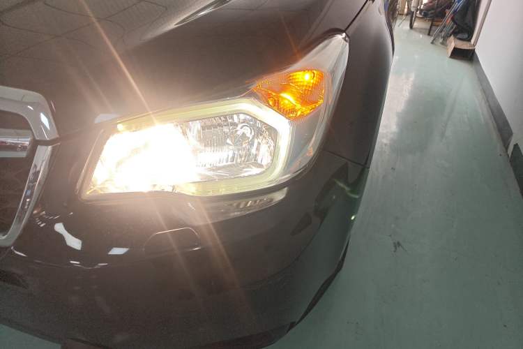 Used Subaru Forester 2013 2.5i Automatic Luxury Edition Left Front Headlight