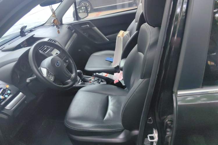 Used Subaru Forester 2013 2.5i Automatic Luxury Edition Left Front Seat