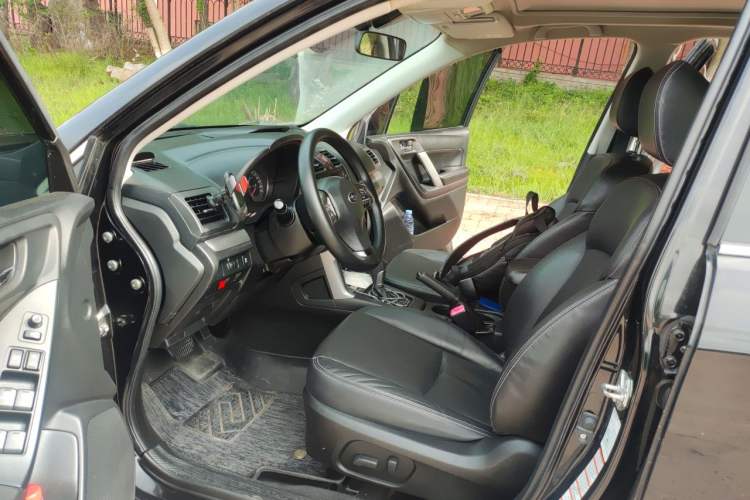 Used Subaru Forester 2013 2.5i Automatic Luxury Edition Left Front Seat