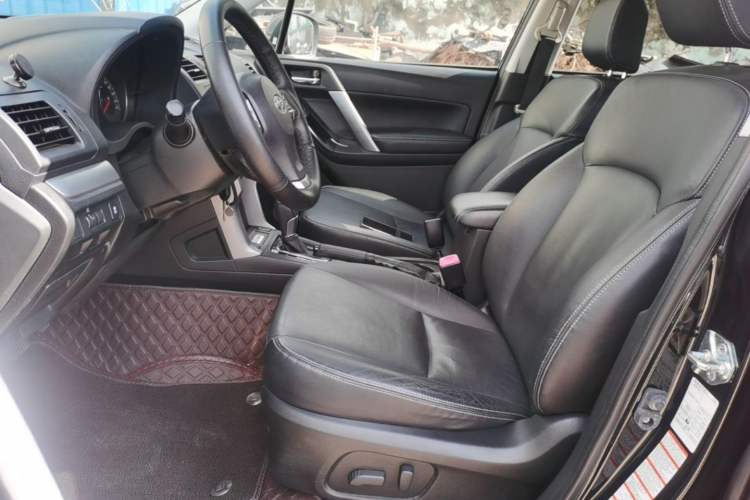 Used Subaru Forester 2013 2.5i Automatic Luxury Edition Left Front Seat
