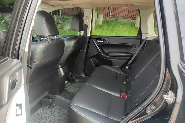 Used Subaru Forester 2013 2.5i Automatic Luxury Edition Left Rear Seat