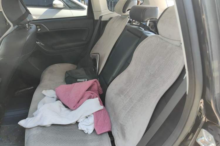 Used Subaru Forester 2013 2.0i Automatic Luxury Edition Left Rear Seat