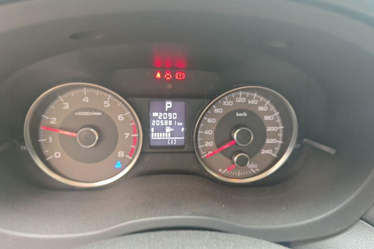 Used Subaru Forester 2013 2.0i Automatic Luxury Edition Odometer Close Up