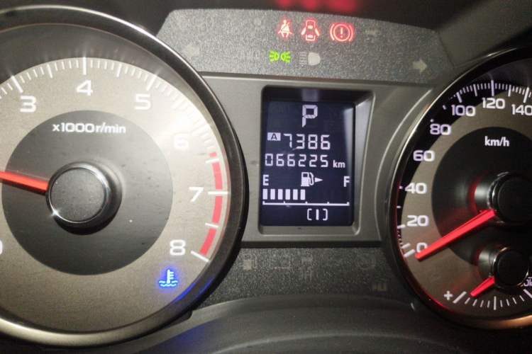 Used Subaru Forester 2013 2.0i Automatic Luxury Edition Odometer Close Up
