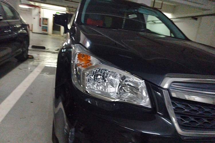Used Subaru Forester 2013 2.5i Automatic Elite Navigation Edition Right Front Headlight