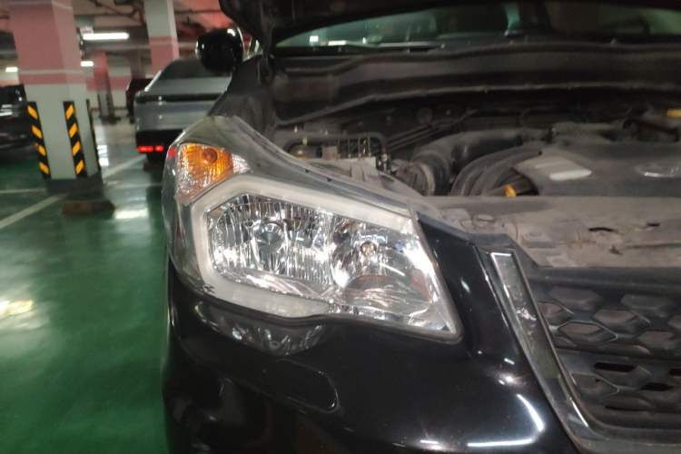 Used Subaru Forester 2013 2.5i Automatic Luxury Edition Right Front Headlight
