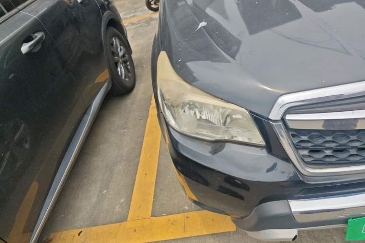 Used Subaru Forester 2013 2.0i Automatic Luxury Edition Right Front Headlight
