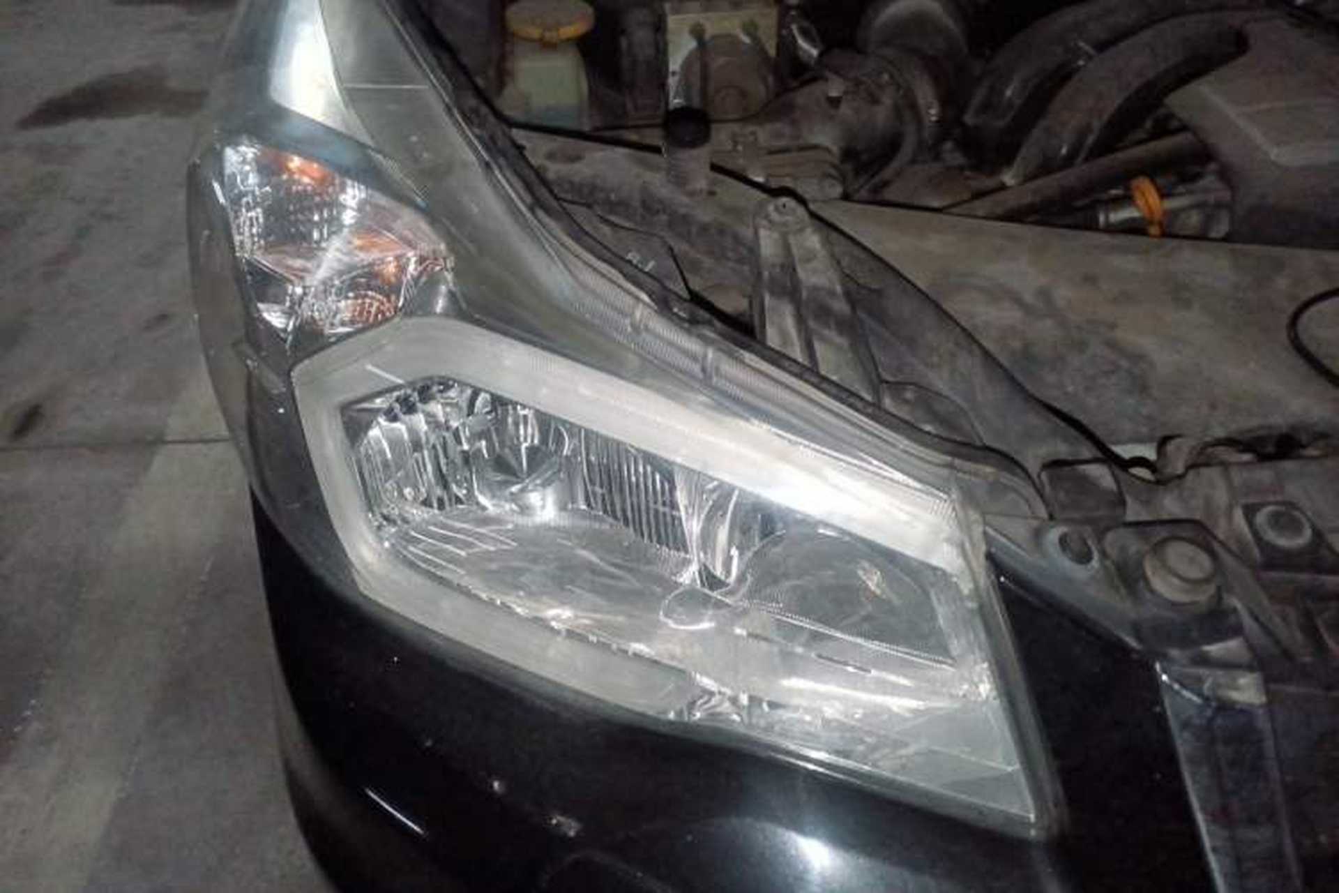 Used Subaru Forester 2013 2.5i Automatic Luxury Navigation Edition Right Front Headlight
