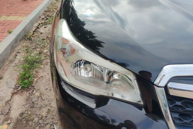 Used Subaru Forester 2013 2.5i Automatic Luxury Edition Right Front Headlight