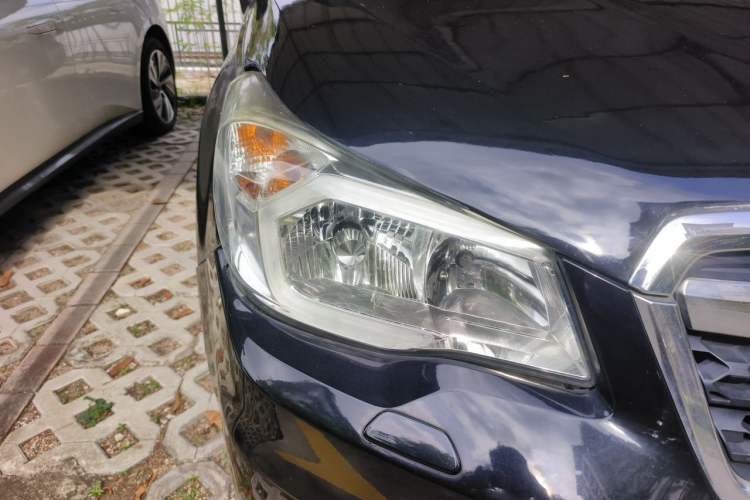 Used Subaru Forester 2013 2.5i Automatic Luxury Navigation Edition Right Front Headlight