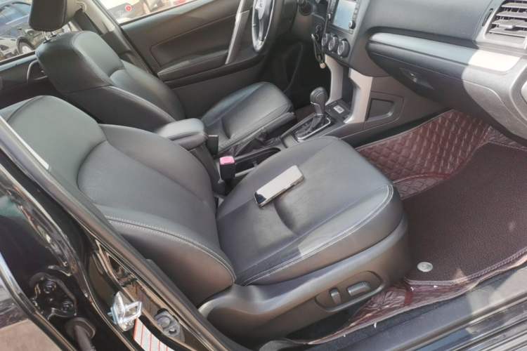 Used Subaru Forester 2013 2.5i Automatic Luxury Edition Right Front Seat