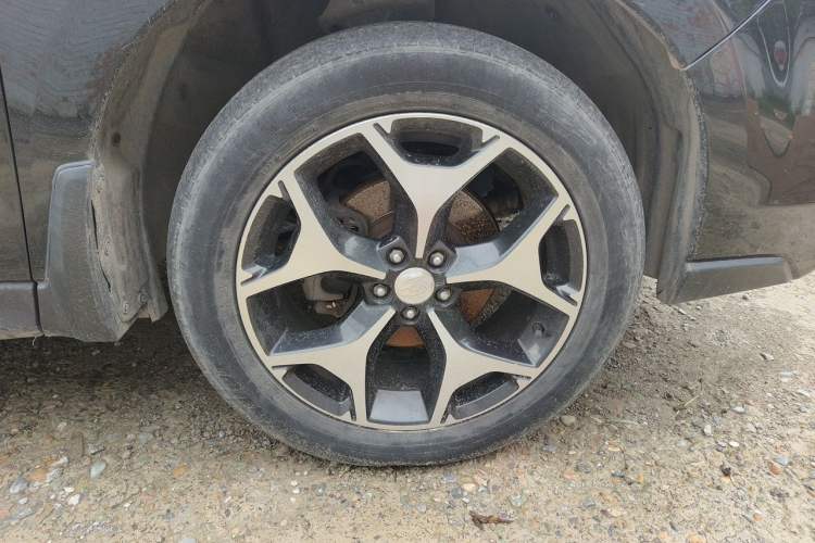 Used Subaru Forester 2013 2.5i Automatic Prestige Edition Right Front Wheel Hub