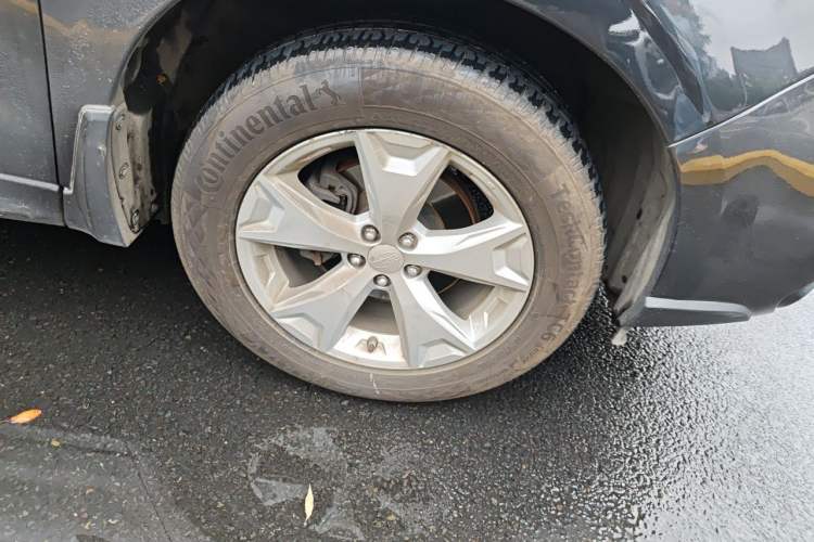 Used Subaru Forester 2013 2.5i Automatic Elite Navigation Edition Right Front Wheel Hub