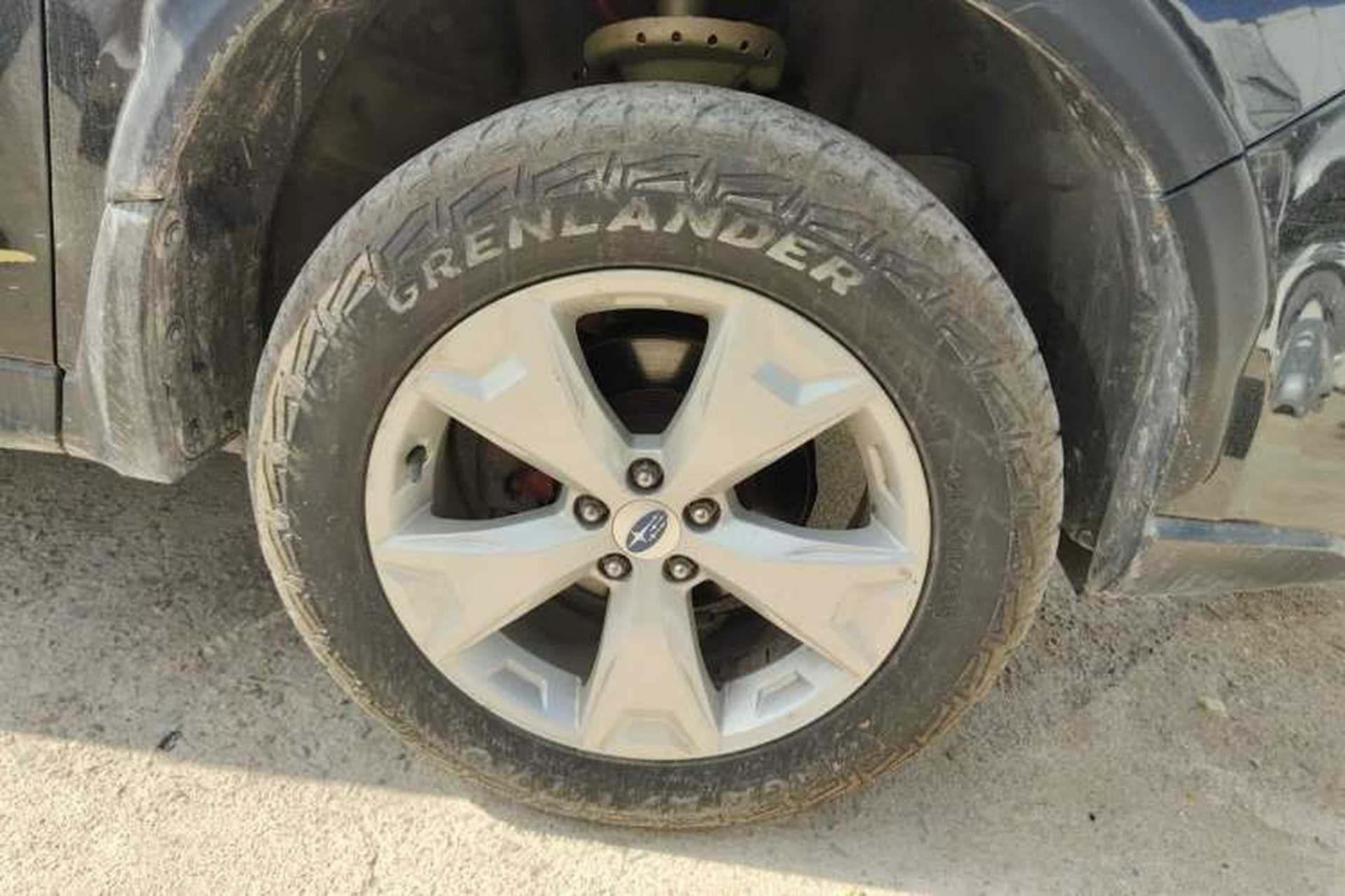 Used Subaru Forester 2013 2.0i Automatic Luxury Edition Right Front Wheel Hub
