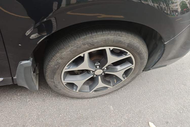 Used Subaru Forester 2013 2.5i Automatic Prestige Navigation Edition Right Front Wheel Hub