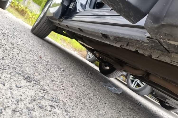 Used Subaru Forester 2013 2.0i Automatic Luxury Edition Right Side Sill
