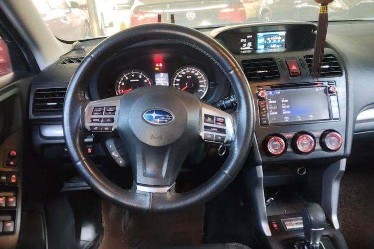 Used Subaru Forester 2013 2.5i Automatic Luxury Edition Steering Wheel