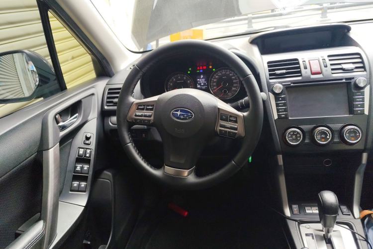 Used Subaru Forester 2013 2.0i Automatic Luxury Edition Steering Wheel