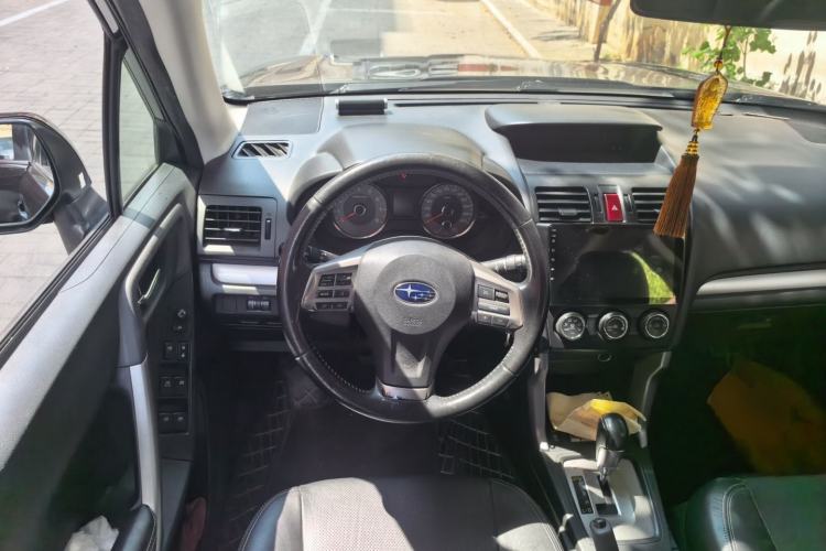 Used Subaru Forester 2013 2.0i Automatic Luxury Edition Steering Wheel