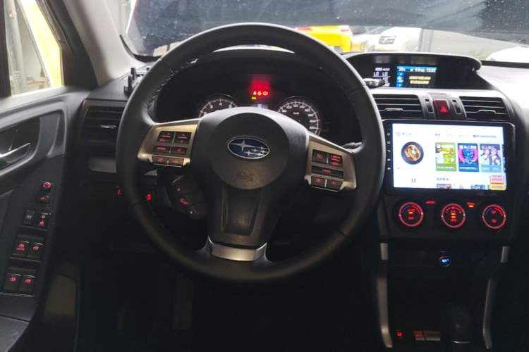 Used Subaru Forester 2013 2.5i Automatic Luxury Edition Steering Wheel