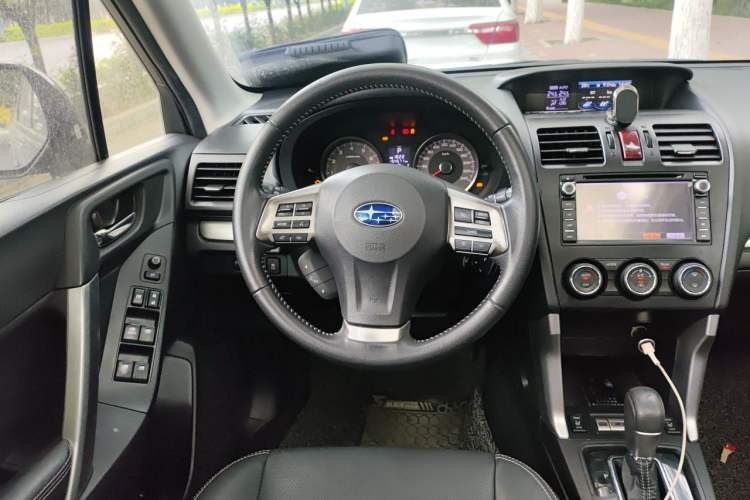 Used Subaru Forester 2013 2.5i Automatic Luxury Navigation Edition Steering Wheel