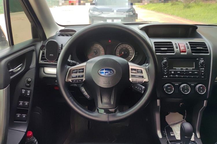 Used Subaru Forester 2013 2.5i Automatic Luxury Edition Steering Wheel