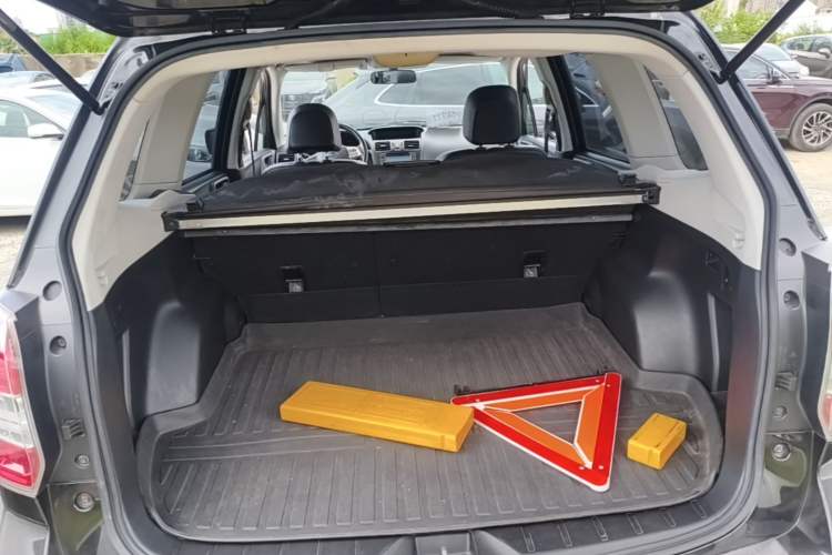 Used Subaru Forester 2013 2.0i Automatic Luxury Edition Trunk
