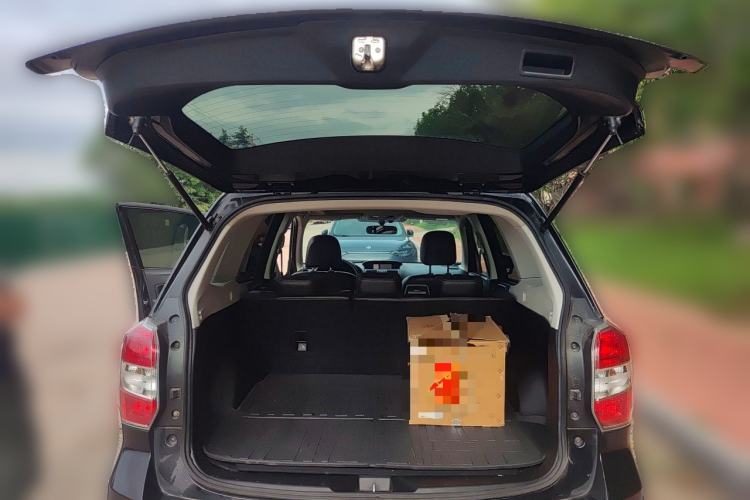 Used Subaru Forester 2013 2.5i Automatic Luxury Edition Trunk