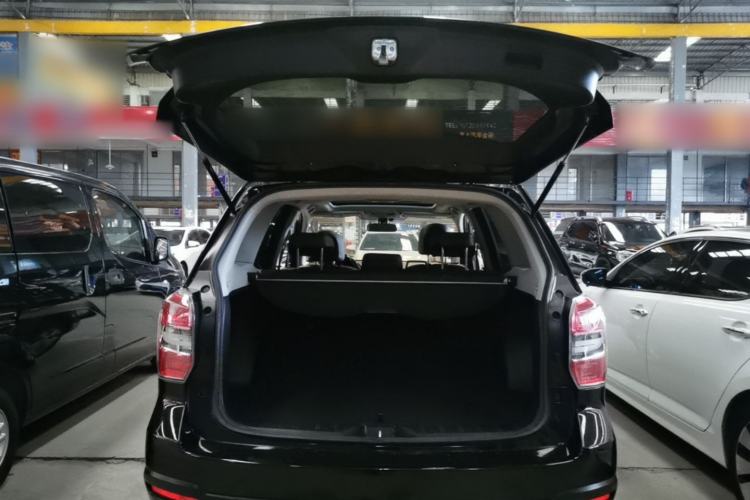 Used Subaru Forester 2013 2.5i Automatic Luxury Edition Trunk
