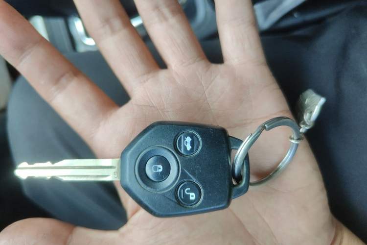 Used Subaru Forester 2013 2.5i Automatic Luxury Edition Vehicle Key
