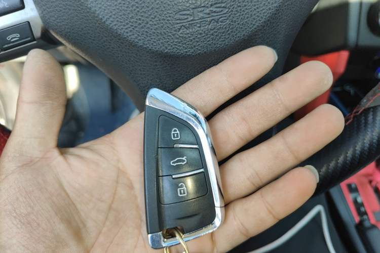 Used Subaru Forester 2013 2.0i Automatic Luxury Edition Vehicle Key
