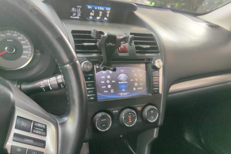 Used Subaru Forester 2013 2.5i Automatic Luxury Edition Audio And AC Panel
