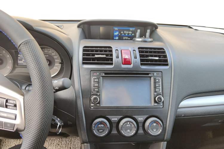 Used Subaru Forester 2013 2.5i Automatic Luxury Edition Audio And AC Panel