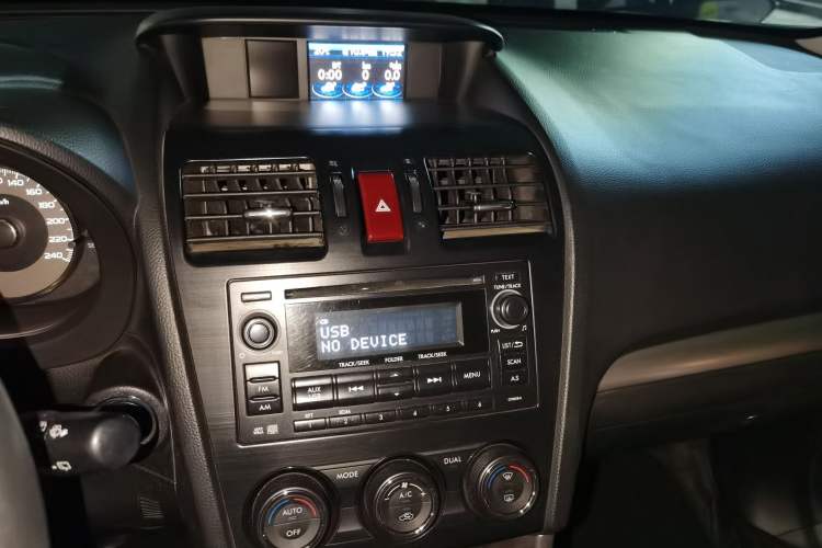 Used Subaru Forester 2013 2.5i Automatic Prestige Edition Audio And AC Panel