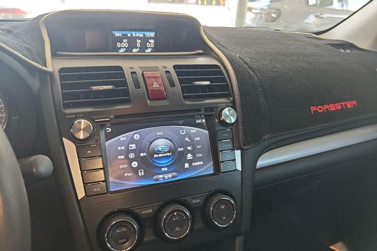 Used Subaru Forester 2013 2.5i Automatic Luxury Edition Audio And AC Panel
