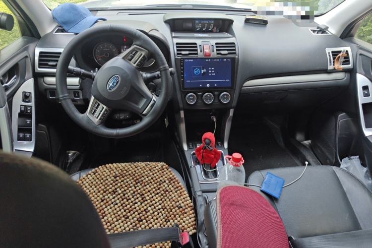 Used Subaru Forester 2013 2.5i Automatic Luxury Edition Center Console