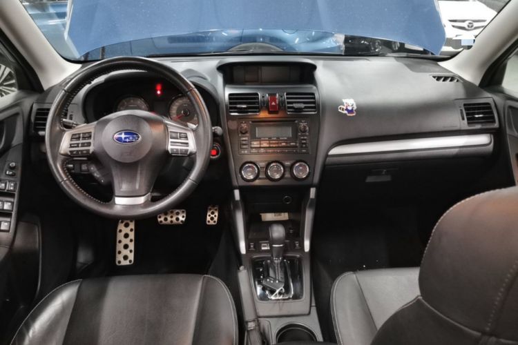 Used Subaru Forester 2013 2.5i Automatic Prestige Edition Center Console