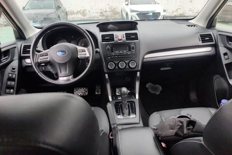 Used Subaru Forester 2013 2.5i Automatic Luxury Edition Center Console