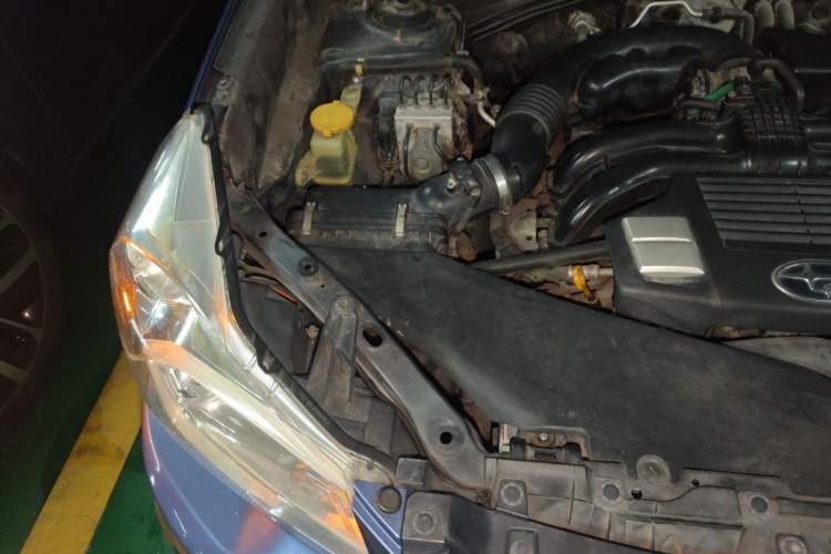 Used Subaru Forester 2013 2.5i Automatic Luxury Edition Engine Bay Right